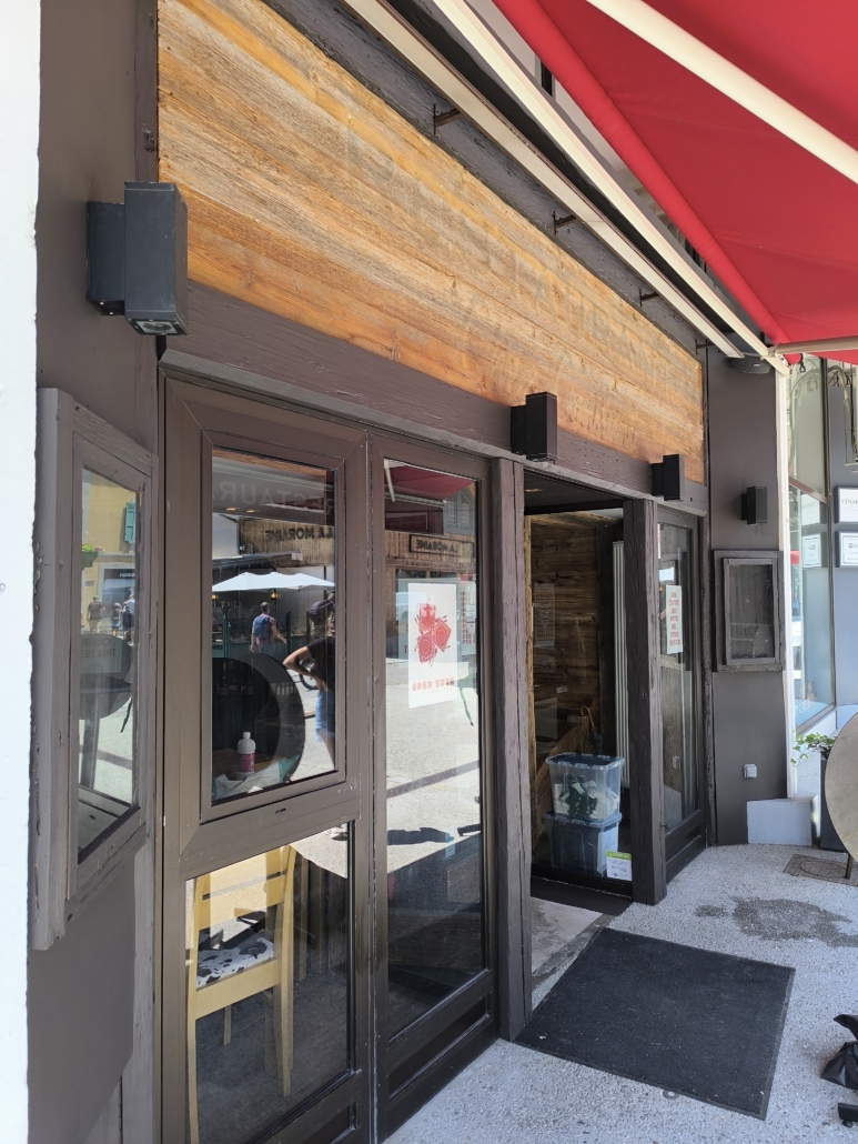 Rénovation extérieure d'un restaurant à Chamonix-Mont-Blanc