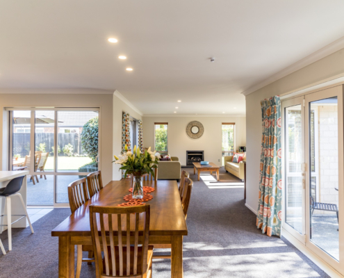 Réduisez votre facture d’énergie grâce à la rénovation énergétique : isolation, fenêtres et équipements performants pour un confort durable.