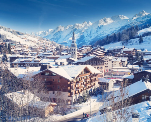 Préparez votre chalet en Haute-Savoie avant l'hiver : conseils d'entretien préventif, étanchéité des bois, terrasses et protection contre le gel